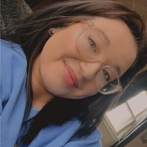 Meet your Posher, Mykayla